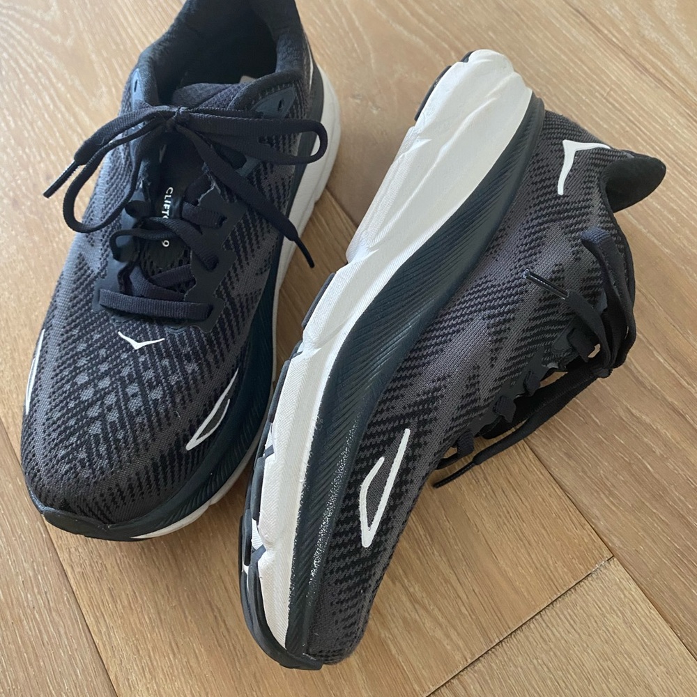 Hoka Clifton 9 Sz 6